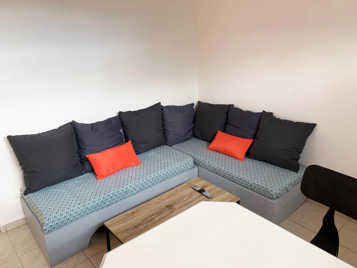 Le Mabouya Apartment